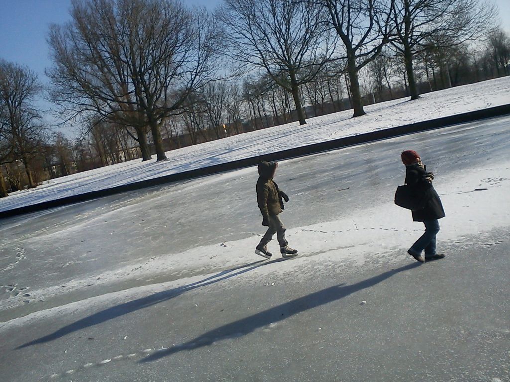 On the ice of slotervart near Jan van Zutphenstraat